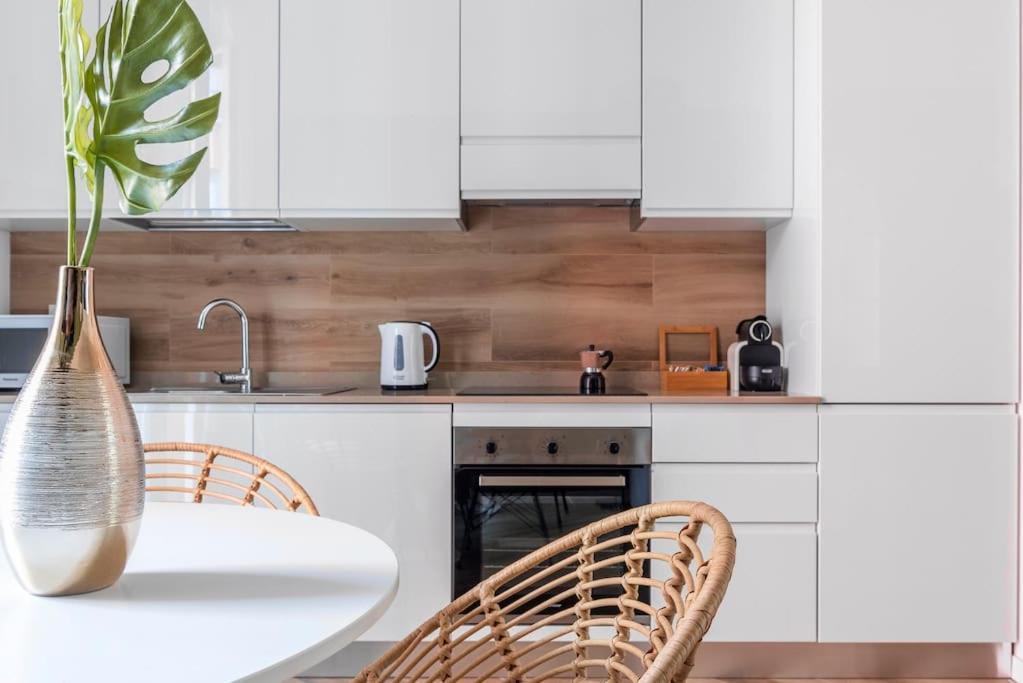 New Jungle & Charming Flat - Zona De Angeli Apartment Milan Bagian luar foto