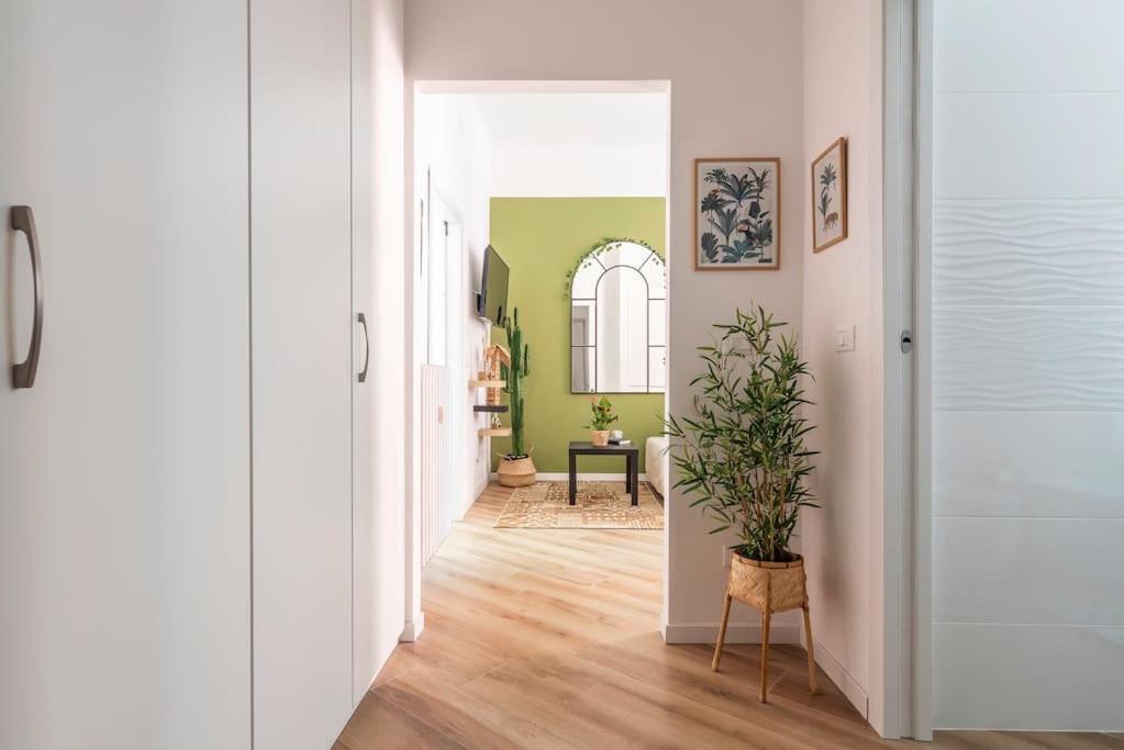 New Jungle & Charming Flat - Zona De Angeli Apartment Milan Bagian luar foto