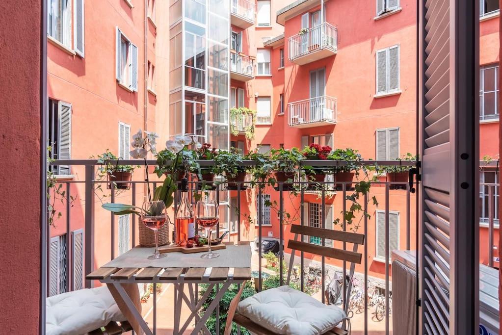 New Jungle & Charming Flat - Zona De Angeli Apartment Milan Bagian luar foto