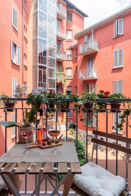 New Jungle & Charming Flat - Zona De Angeli Apartment Milan Bagian luar foto