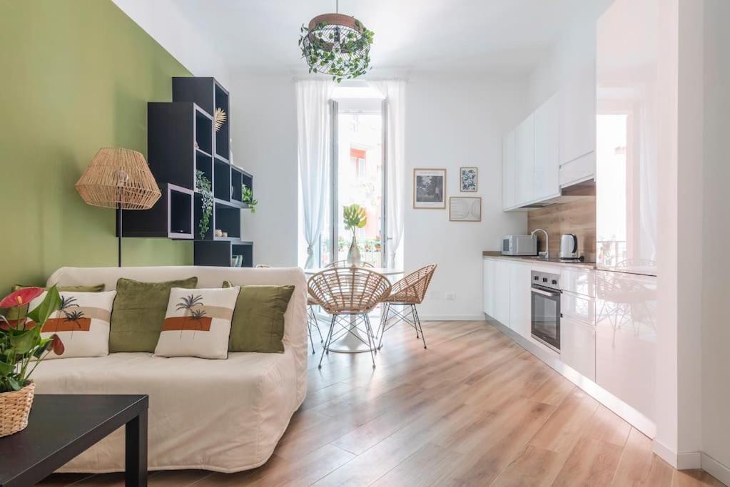 New Jungle & Charming Flat - Zona De Angeli Apartment Milan Bagian luar foto