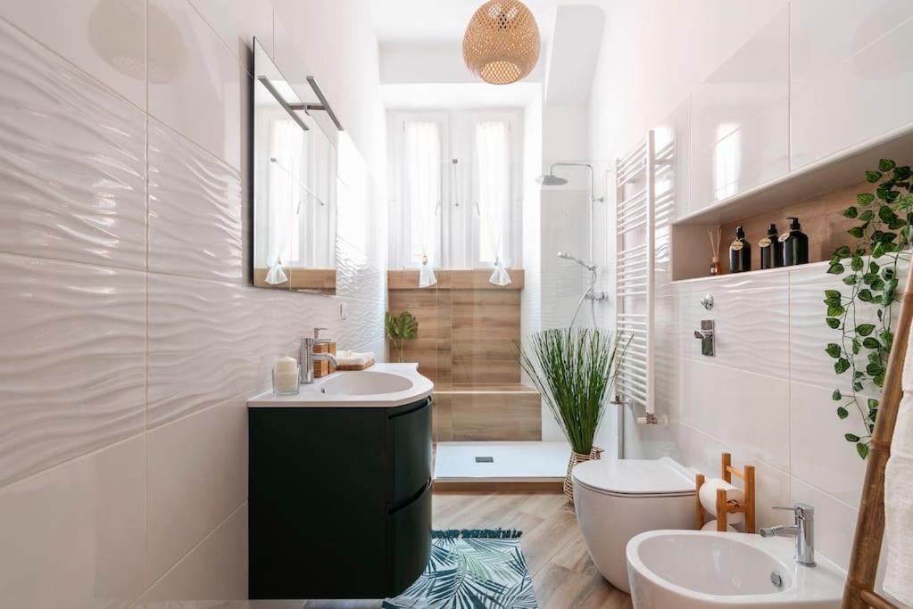 New Jungle & Charming Flat - Zona De Angeli Apartment Milan Bagian luar foto
